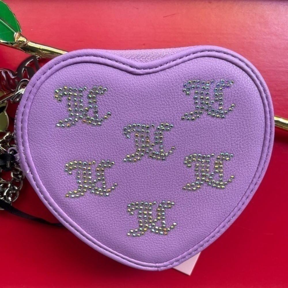 JUICY COUTURE WALLET,Juicy Couture Purple Heart Clutch - Picture 1 of 12